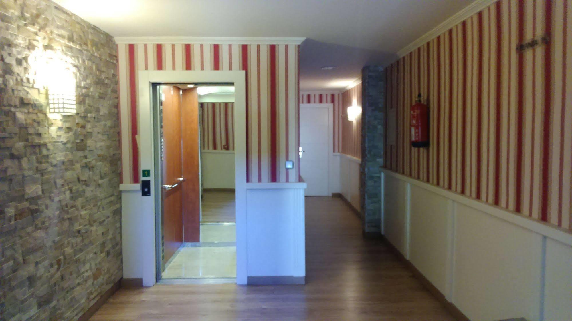 Ideal Hotel